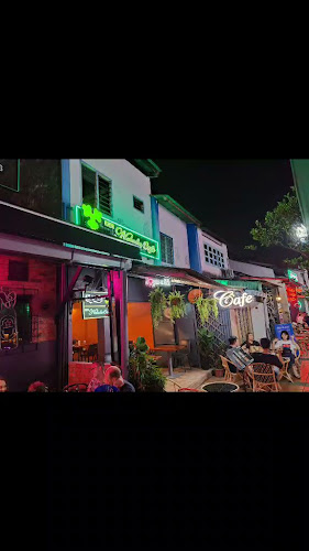 Nebula Cafe By The River (PORK-FREE) - Gastronomi dan perhotelan