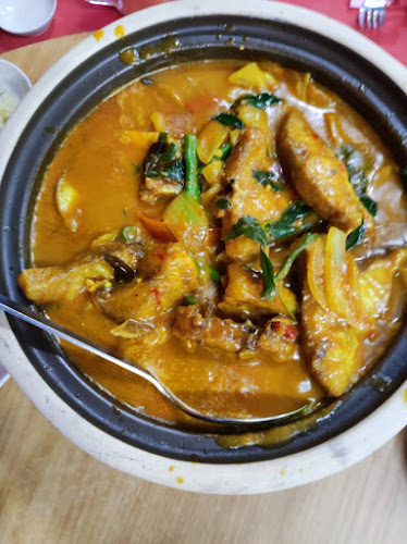 Uncle Ng Restaurant 皇廷囍宴海鲜酒家 - Kuala Terengganu