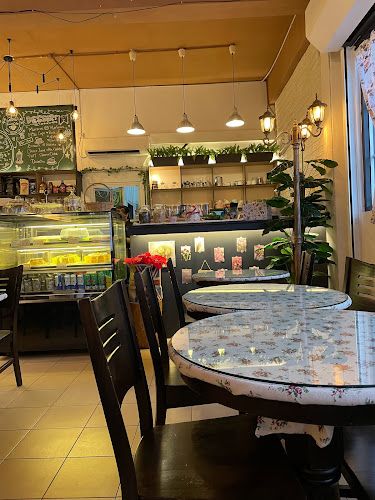 TWT cafe Tea Warmer Treat - Gastronomi dan perhotelan