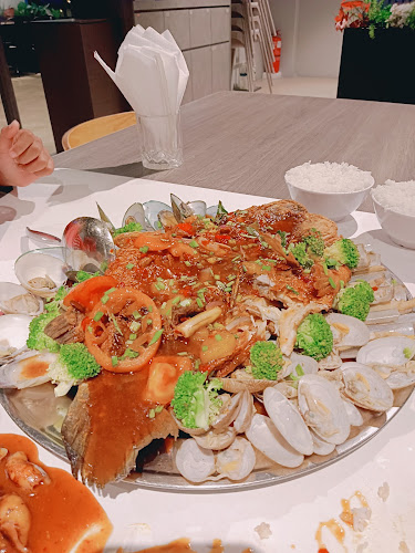 D'Shell Seafood Restoran - Gastronomi dan perhotelan