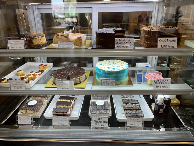 TEEYA CAKE HOUSE - Chukai