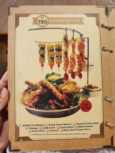 Bonzer Restaurant • Kingwood Hotel - Gastronomi dan perhotelan