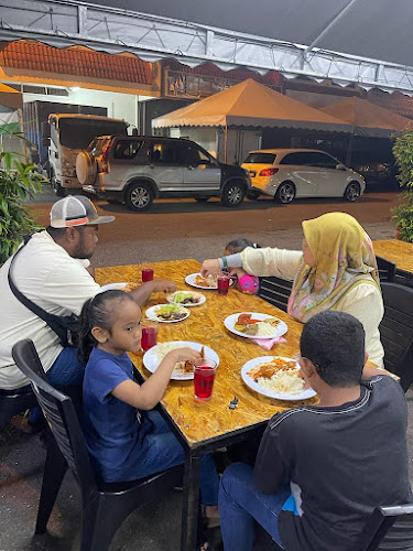 Opinii despre Kazoku Kafe Route 15 ShellOut in The Talam în Ipoh - Gastronomi dan perhotelan
