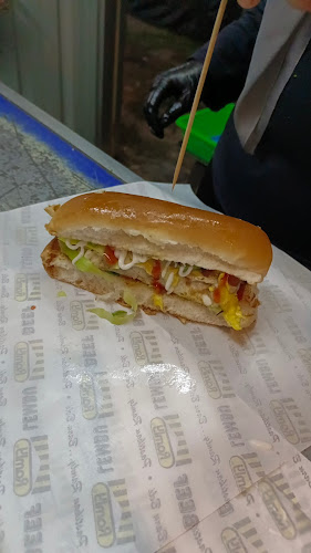 Burger Abam Polis - Gastronomi dan perhotelan