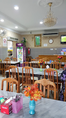 Zakaria Curry House Taman Airport - Gastronomi dan perhotelan