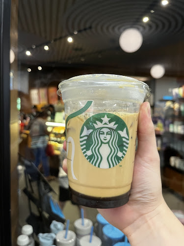 Opinii despre Starbucks 1 Utama New Wing în Petaling Jaya - Gastronomi dan perhotelan