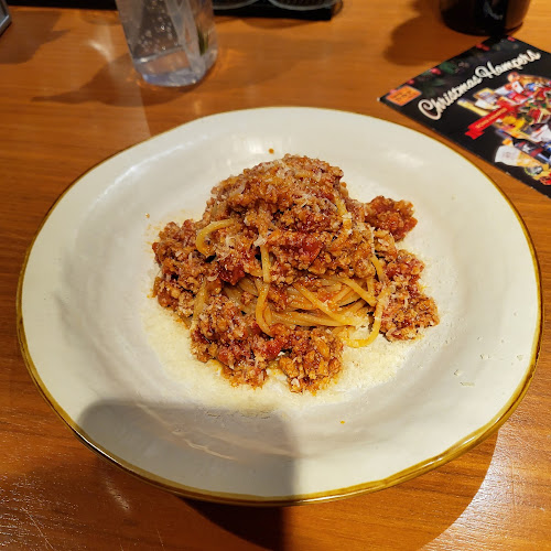 Luretta D.O.P. Italian Deli at Lot 10 - Gastronomi dan perhotelan