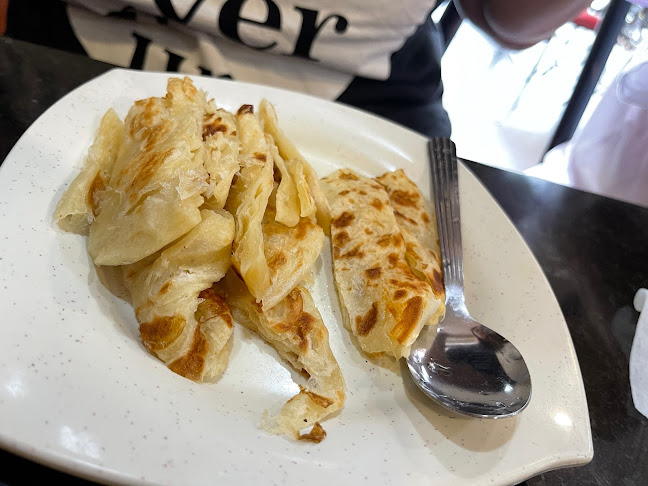 Ratha Curry Fish Head - Gastronomi dan perhotelan