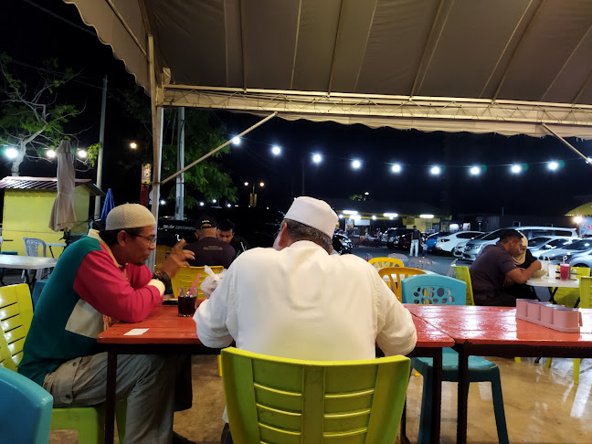 Aneka makanan disini