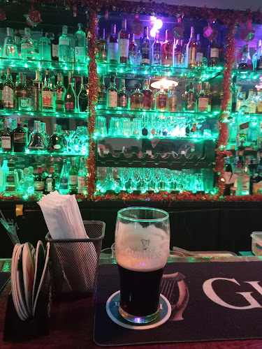 Comentarii opinii despre Backyard Pub & Grill