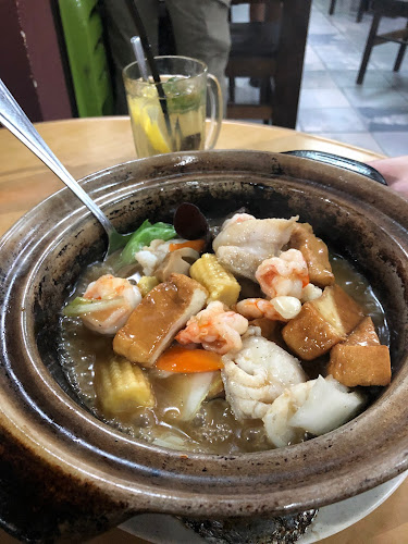 Ground Floor , Lot 7 , No 5-0 , Kolam Plaza , Luyang, Kota Kinabalu, Taman Hilltop, 88300 Kota Kinabalu, Sabah