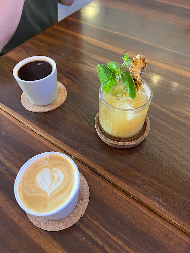 Opinii despre SWELL by Vamos în Johor Bahru - Gastronomi dan perhotelan