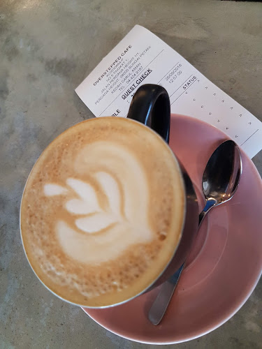 Comentarii opinii despre OverStepped Cafe Perdana Heights