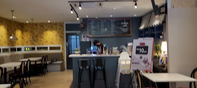 Emilyns & Cafe - Shah Alam