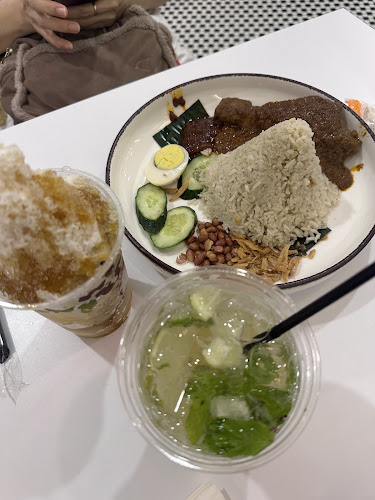 WaaronKuus Cafe - Gastronomi dan perhotelan