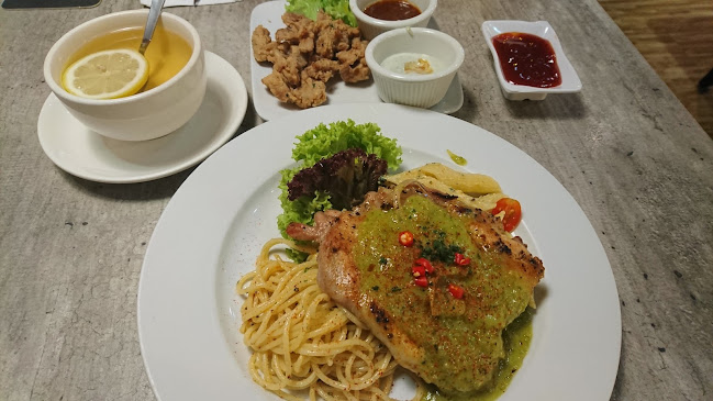 Comentarii opinii despre Anmour Cafe Bukit Indah