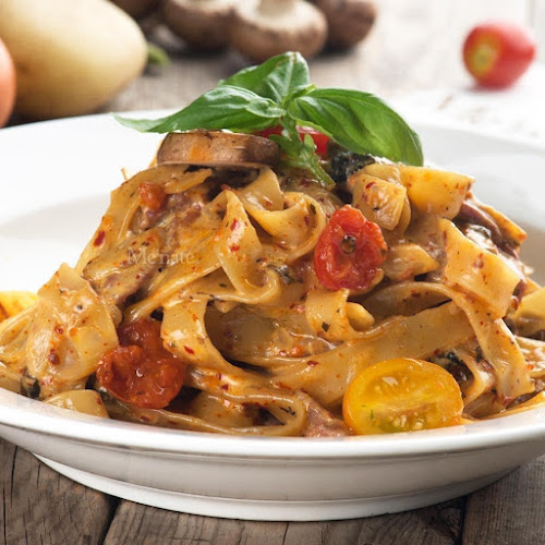 Me'nate Penang - Gastronomi dan perhotelan