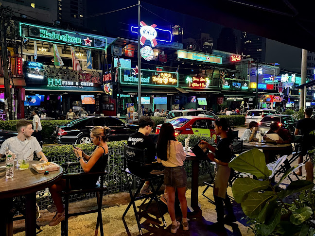 Gravybaby Changkat - Gastronomi dan perhotelan