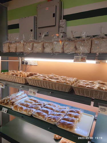 Comentarii opinii despre Kedai Kek & Roti Family | 芳鄰西點蛋糕