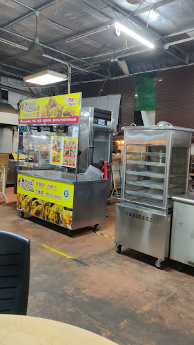 The Shark - Gastronomi dan perhotelan