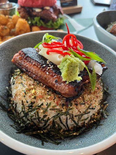 V88 Cafe & Bar Starhill - Gastronomi dan perhotelan