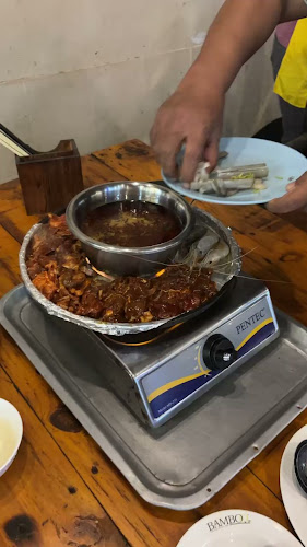 Opinii despre Penang Steamboat and Grill (The Mualaf Kopitiam) în George Town - Gastronomi dan perhotelan