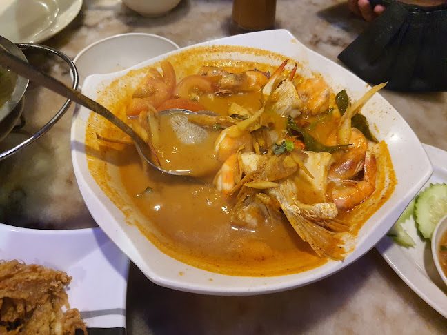 Doll Seafood Tomyam - Gastronomi dan perhotelan