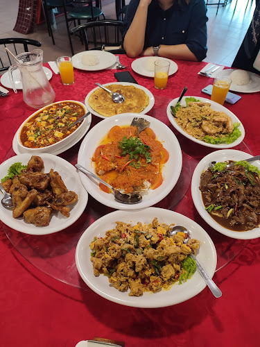 Opinii despre Daddy Village Restaurant Sdn Bhd în Batu Pahat - Gastronomi dan perhotelan