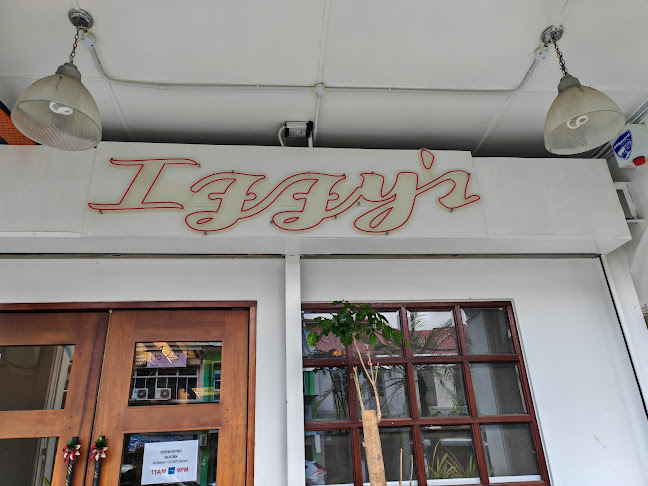 Izzy's - Gastronomi dan perhotelan
