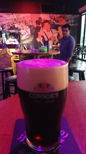 Opinii despre Drinkers' Paradise Bar & Bistro în Kuching - Gastronomi dan perhotelan