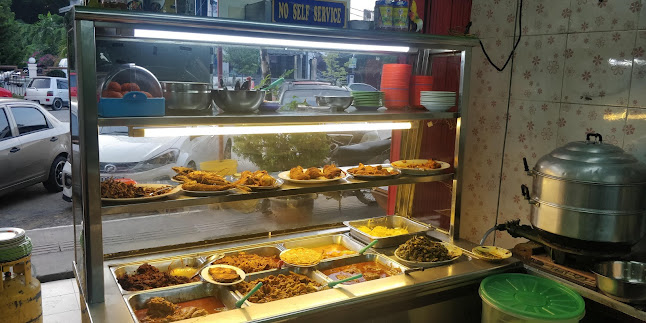 Opinii despre Shan Sri Dewi Restaurant Sdn. Bhd. în Kota Bharu - Gastronomi dan perhotelan