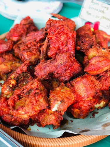 Mom's Prison Corner - Gastronomi dan perhotelan