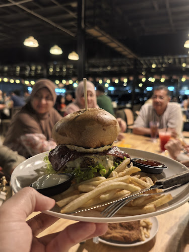 Kiosk 1,2,3 & 4,Tmn Awam Batu Buruk, 20400 Kuala Terengganu, Terengganu