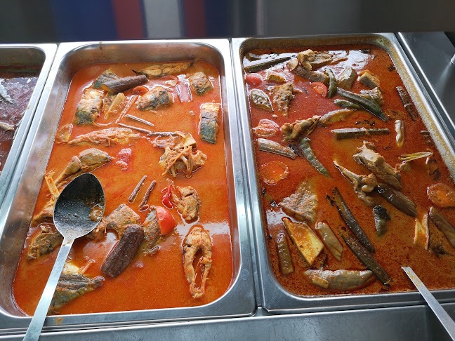 Opinii despre East West Cafe & Catering în Johor Bahru - Gastronomi dan perhotelan