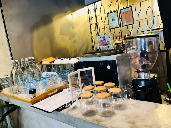 De Cafe & Rest House