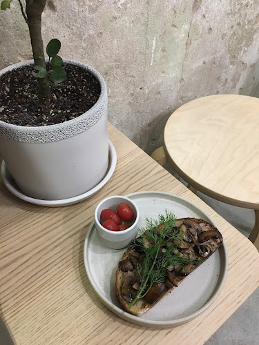 Comentarii opinii despre One Half