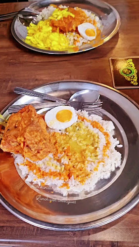 Opinii despre Sup Haji Abu & Nasi Kandar Jamal Mohamed (Bawah Pokok) (KLCC) în Kuala Lumpur - Gastronomi dan perhotelan