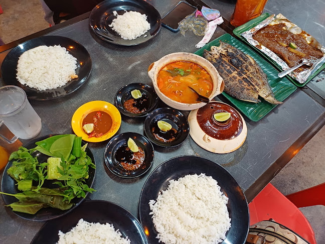 Cucu Raja Ikan Bakar - Gastronomi dan perhotelan