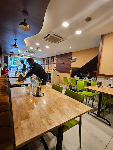 Opinii despre Restaurant Saravanaa Bhavan Brickfields în Kuala Lumpur - Gastronomi dan perhotelan