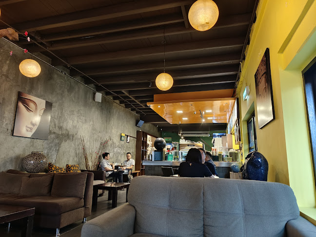 84, Jln Padungan, 93100 Kuching, Sarawak