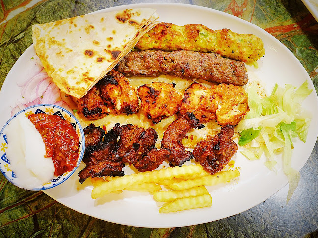 Opinii despre The Castle Restaurant în Kuala Lumpur - Gastronomi dan perhotelan