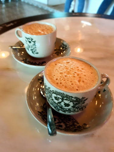 Old is Gold Kopitiam (老的好茶室) - Gastronomi dan perhotelan