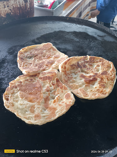 Yong Mee Kari - Gastronomi dan perhotelan