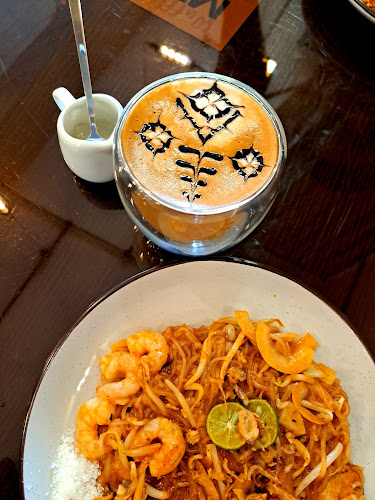 Opinii despre Jasper Cafe în Sitiawan - Gastronomi dan perhotelan