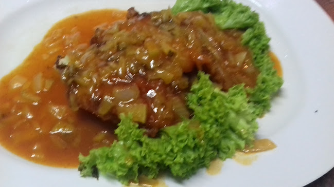 Kedai Makan Bawah Jambatan - Gastronomi dan perhotelan