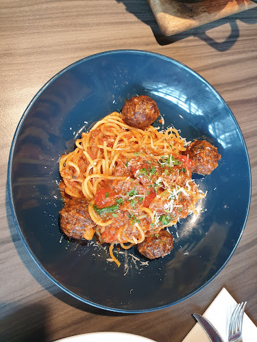 Quivo - Gastronomi dan perhotelan