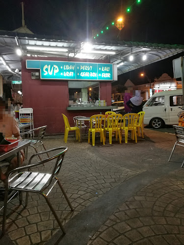 Jln Rahmat, Kampung Pegawai, 83000 Batu Pahat, Johor Darul Ta'zim