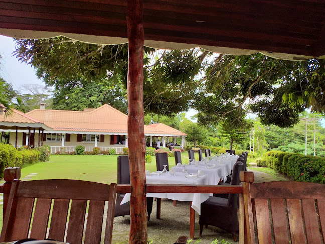 Opinii despre English Tea House & Restaurant în Sandakan - Gastronomi dan perhotelan