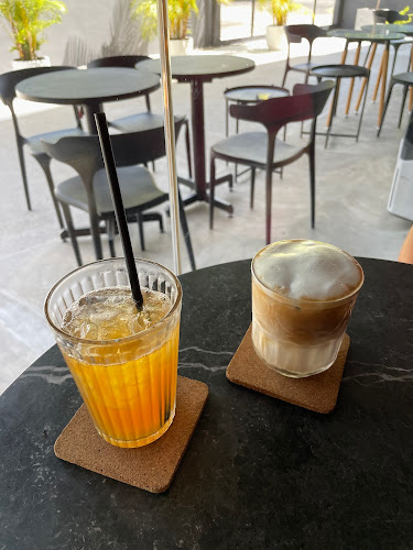 Undisclosed Location - Gastronomi dan perhotelan