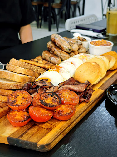 Sausage KL Cafe & Deli